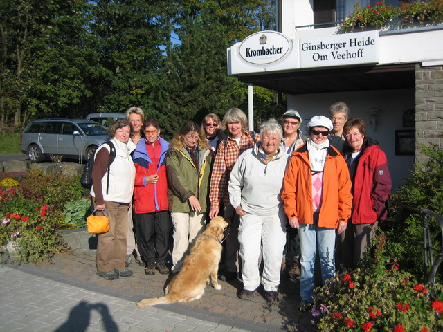  Gruppenfoto vor dem Hotel Ginsberger Heide!